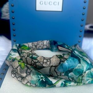 Gucci Green Blooms Floral Twist Silk Satin Elastic Headband Authentic.